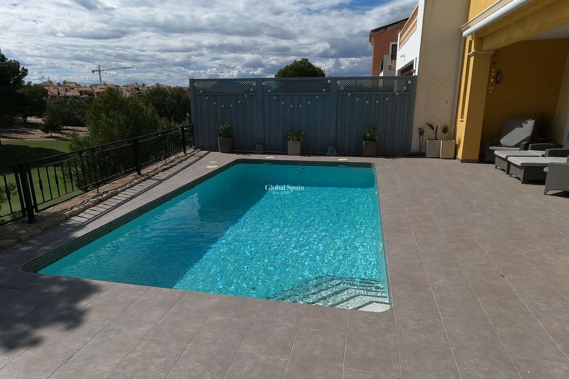 Wederverkoop - VILLA -
ALGORFA - LA FINCA GOLF / ALGORFA