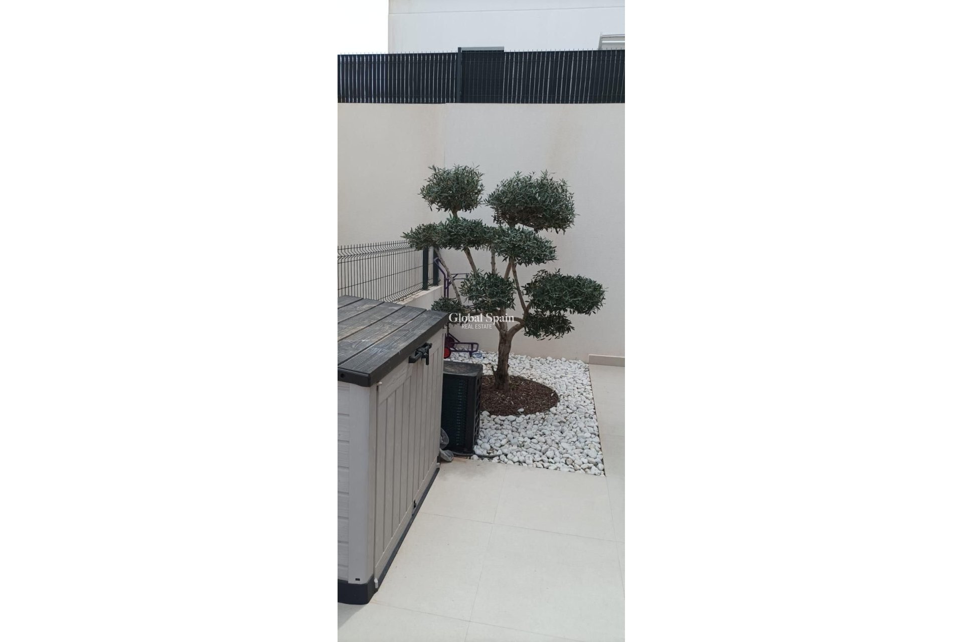 Wederverkoop - VILLA -
ALGORFA - LA FINCA GOLF / ALGORFA