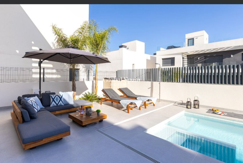 Wederverkoop - VILLA -
ALGORFA - LA FINCA GOLF / ALGORFA