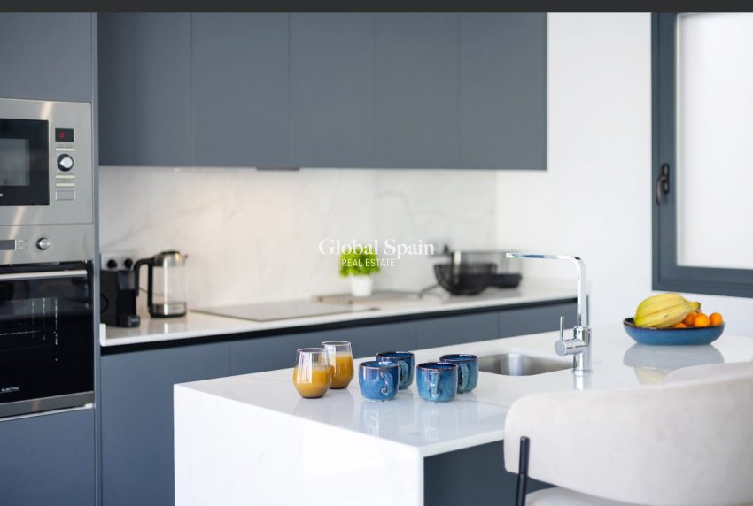 Wederverkoop - VILLA -
ALGORFA - LA FINCA GOLF / ALGORFA