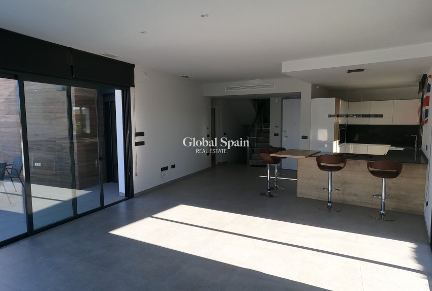 Wederverkoop - VILLA -
ALGORFA - LA FINCA GOLF / ALGORFA