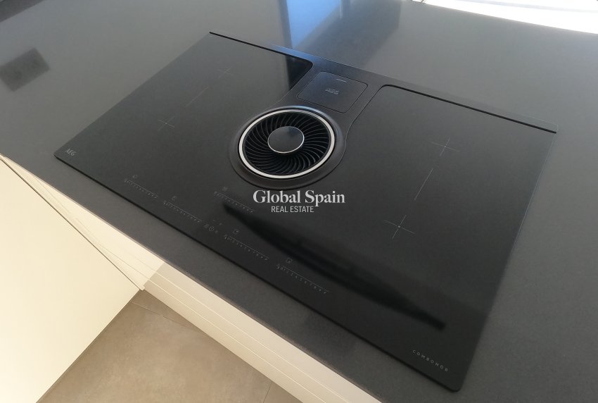 Wederverkoop - VILLA -
ALGORFA - LA FINCA GOLF / ALGORFA