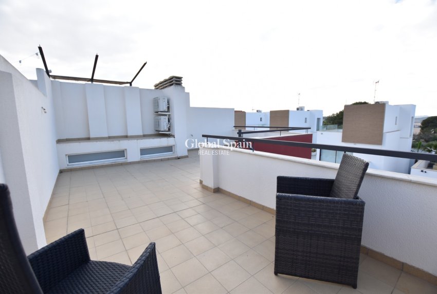 Wederverkoop - VILLA -
ALGORFA - LA FINCA GOLF / ALGORFA