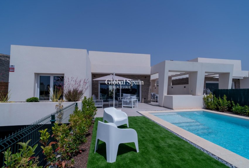 Wederverkoop - VILLA -
ALGORFA - LA FINCA GOLF / ALGORFA