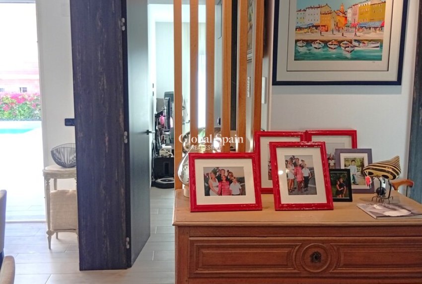 Wederverkoop - VILLA -
ALGORFA - LA FINCA GOLF / ALGORFA