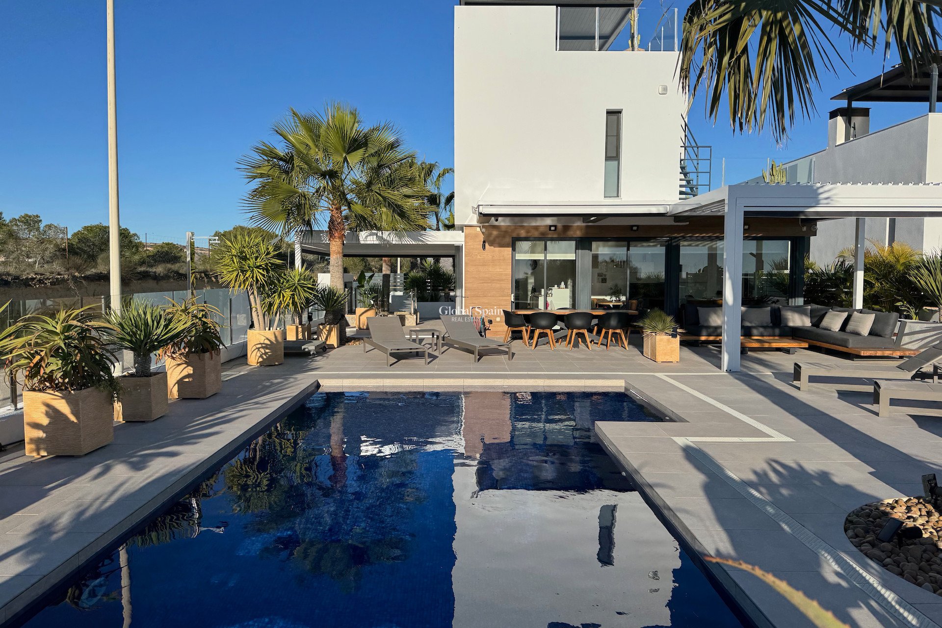 Wederverkoop - VILLA -
ALGORFA - LA FINCA GOLF / ALGORFA