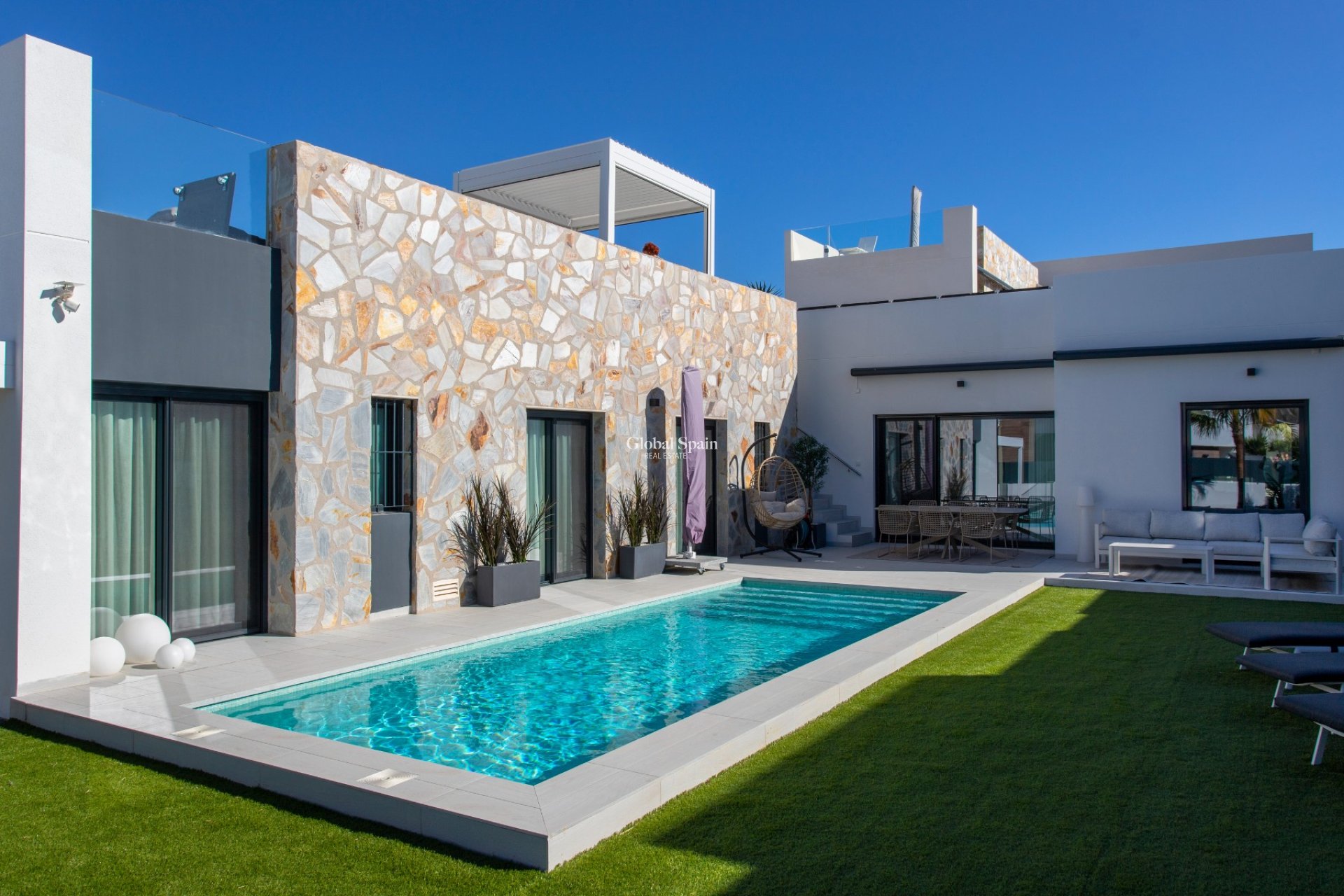 Wederverkoop - VILLA -
ALGORFA - LA FINCA GOLF / ALGORFA