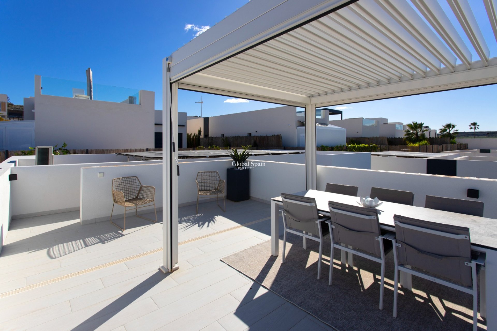 Wederverkoop - VILLA -
ALGORFA - LA FINCA GOLF / ALGORFA