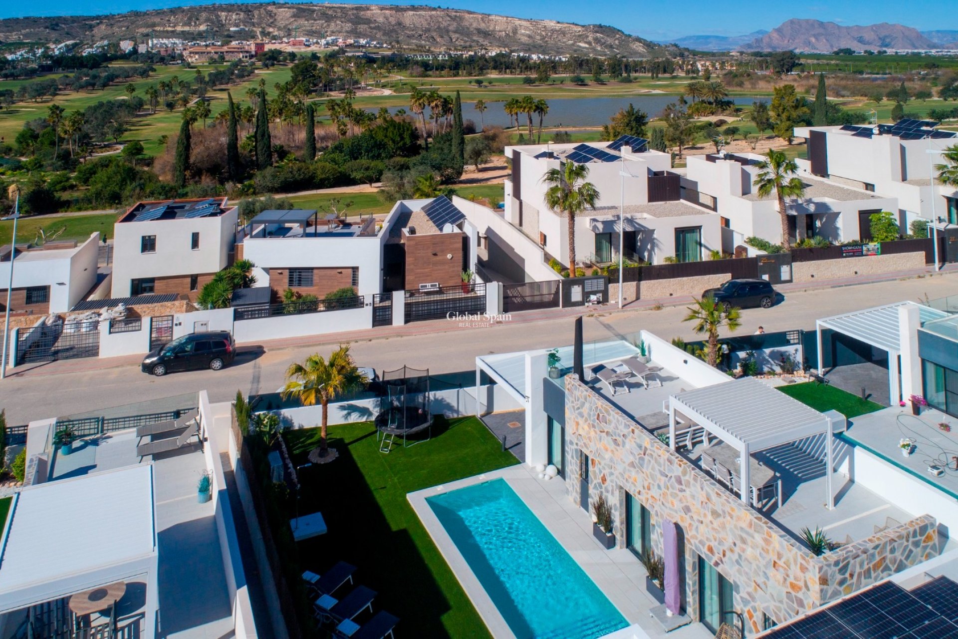 Wederverkoop - VILLA -
ALGORFA - LA FINCA GOLF / ALGORFA