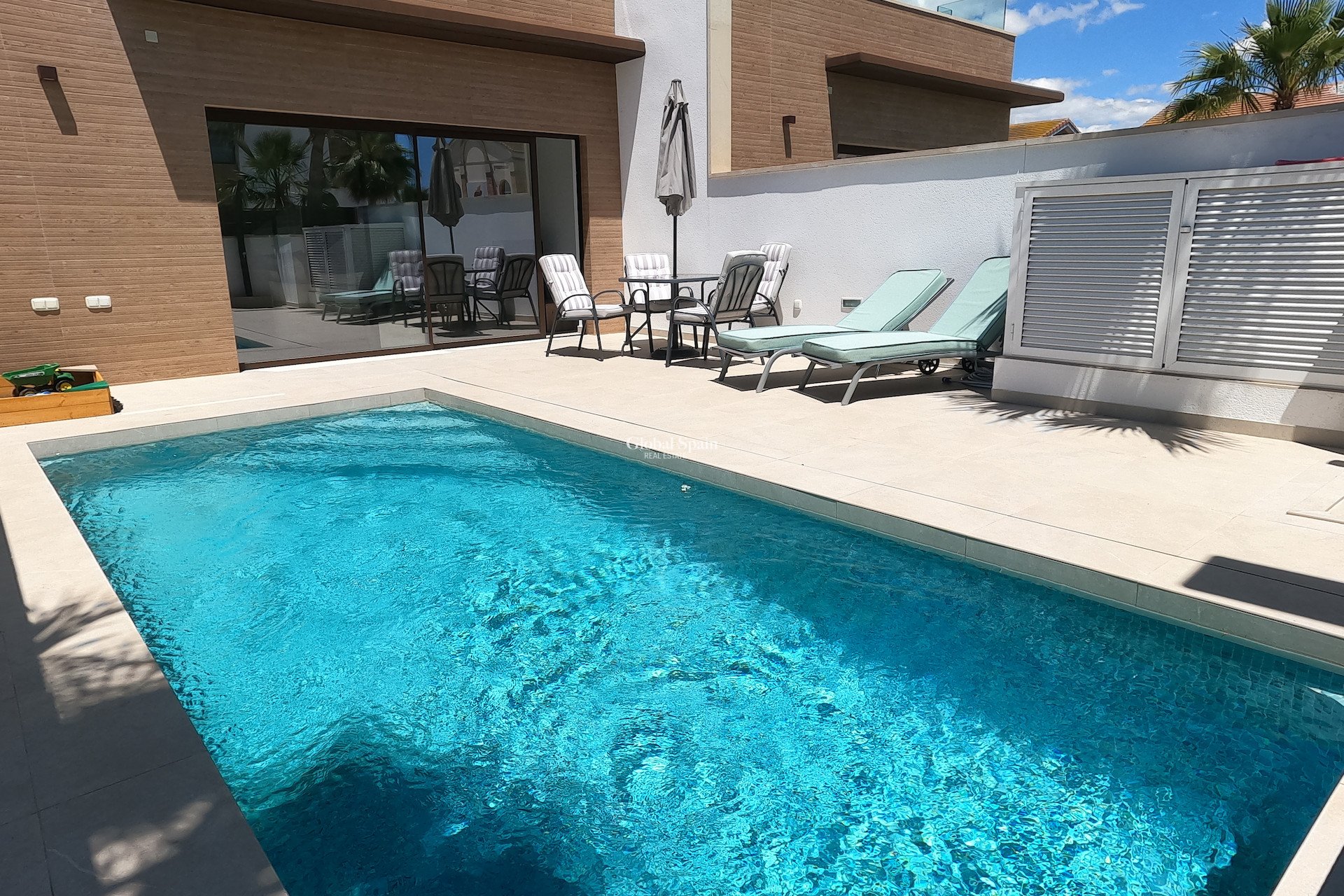 Wederverkoop - VILLA -
ALGORFA - LA FINCA GOLF / ALGORFA