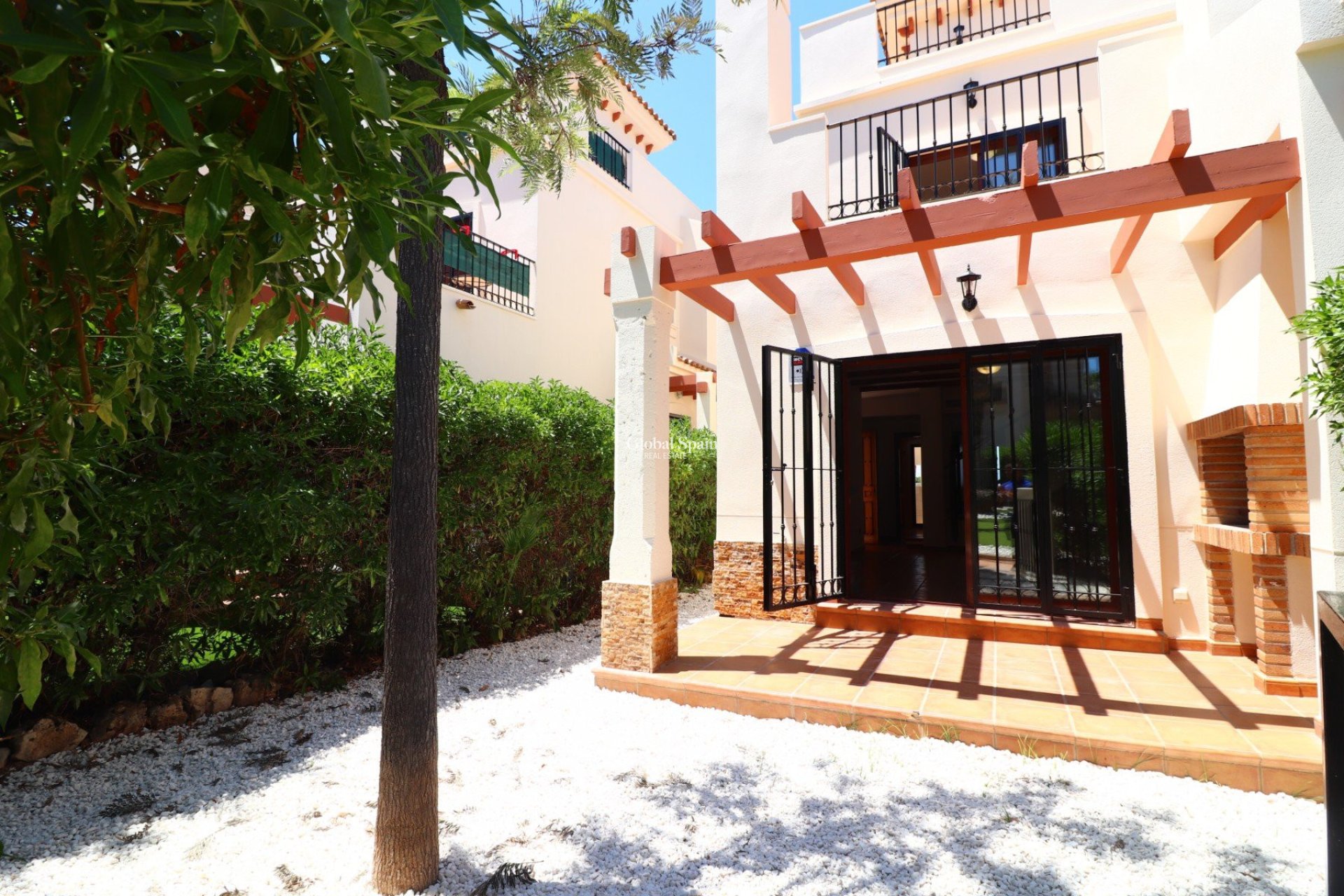Wederverkoop - VILLA -
ALGORFA - LA FINCA GOLF / ALGORFA