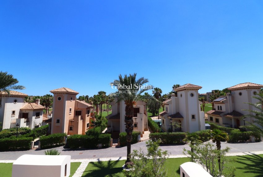 Wederverkoop - VILLA -
ALGORFA - LA FINCA GOLF / ALGORFA