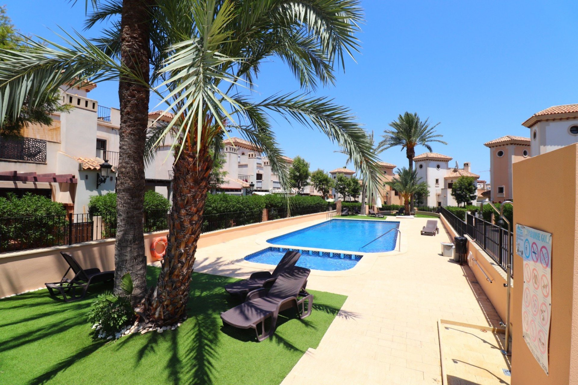 Wederverkoop - VILLA -
ALGORFA - LA FINCA GOLF / ALGORFA