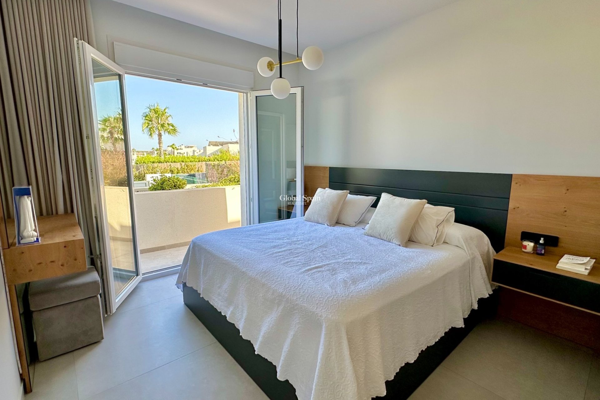 Wederverkoop - VILLA -
ALGORFA - LA FINCA GOLF / ALGORFA