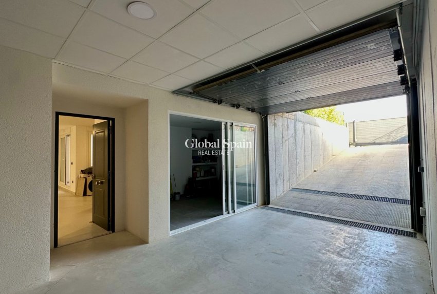 Wederverkoop - VILLA -
ALGORFA - LA FINCA GOLF / ALGORFA