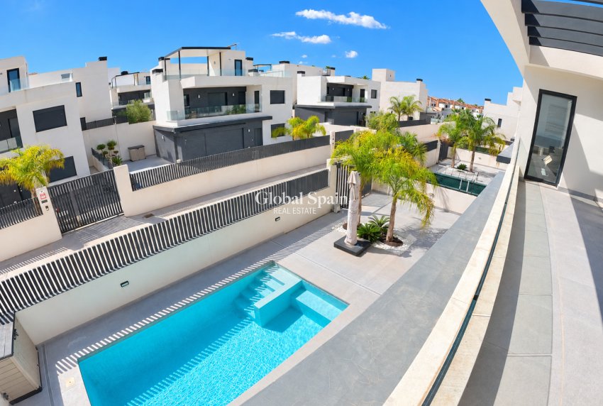 Wederverkoop - VILLA -
ALGORFA - LA FINCA GOLF / ALGORFA