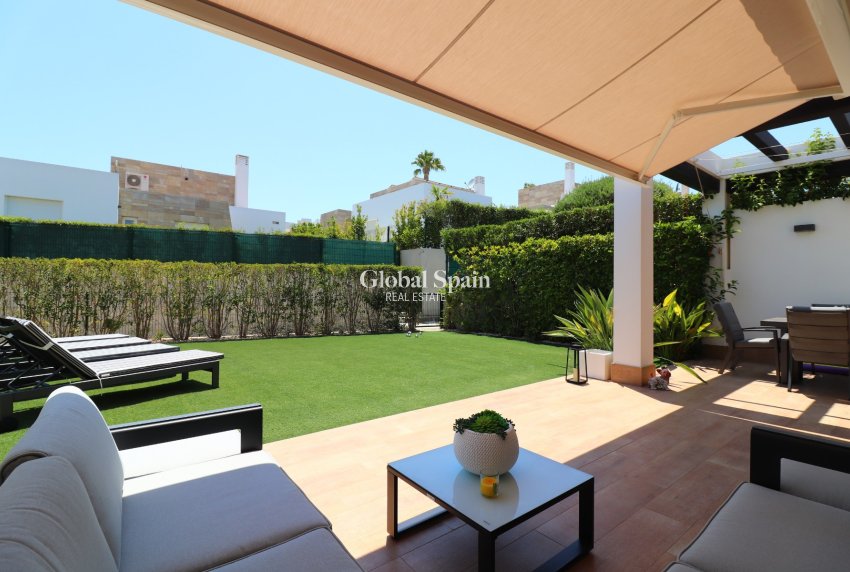 Wederverkoop - VILLA -
Algorfa - La Finca Golf Resort