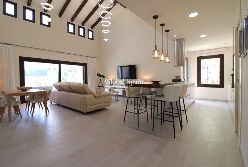 Wederverkoop - VILLA -
Algorfa - La Finca Golf Resort