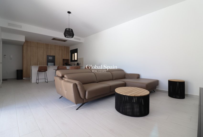 Wederverkoop - VILLA -
Algorfa - La Finca Golf Resort