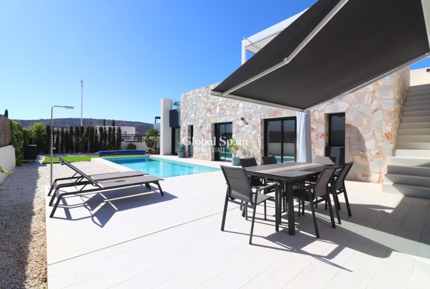 Wederverkoop - VILLA -
Algorfa - La Finca Golf Resort