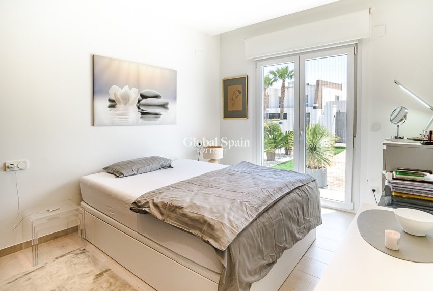 Wederverkoop - VILLA -
ALGORFA - La Finca Golf