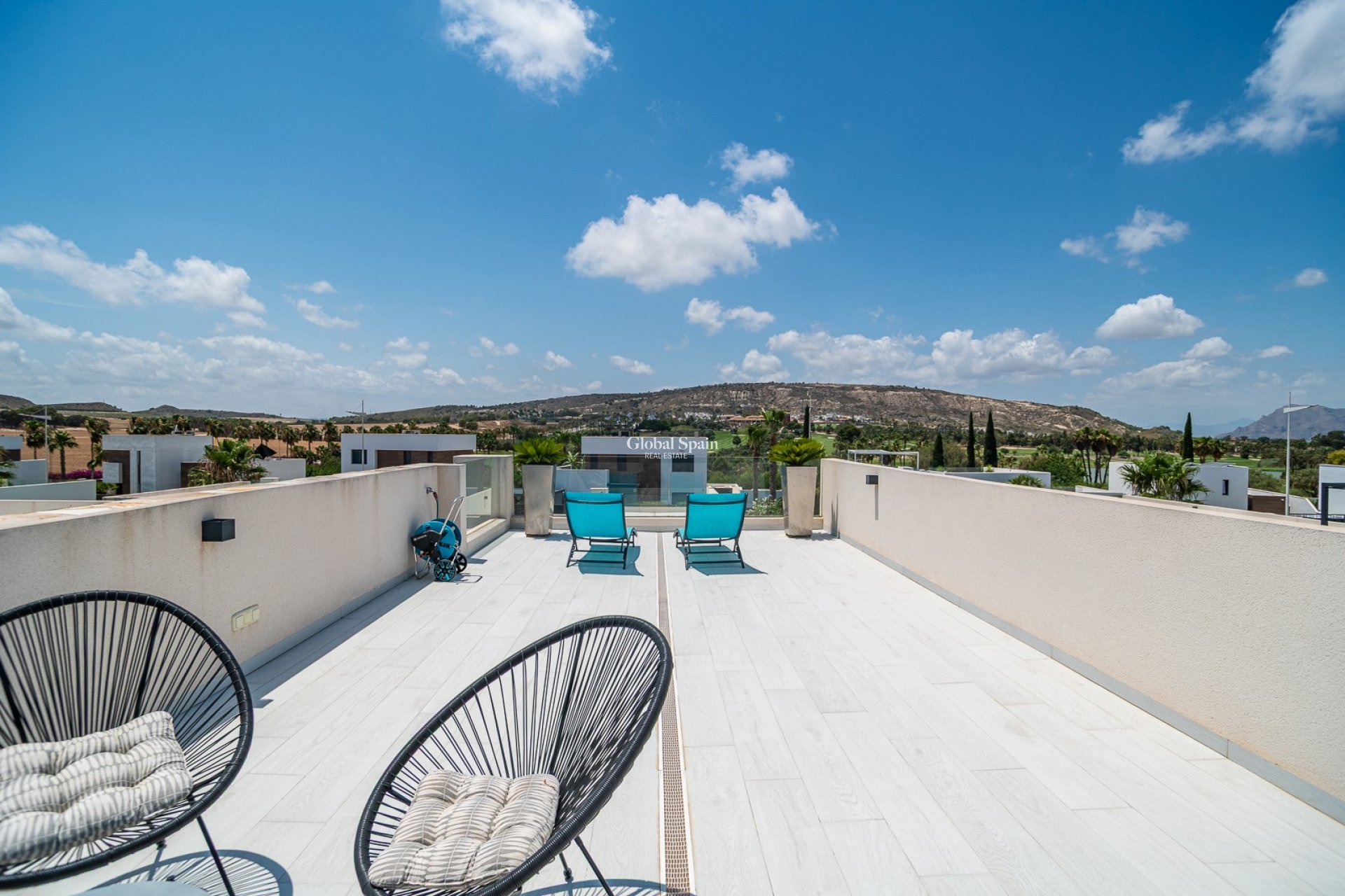 Wederverkoop - VILLA -
ALGORFA - La Finca Golf