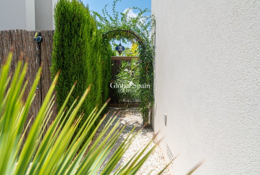 Wederverkoop - VILLA -
ALGORFA - La Finca Golf