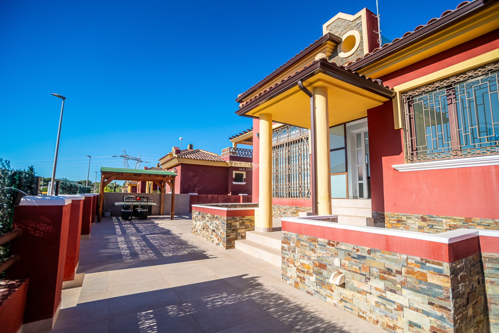Wederverkoop - VILLA -
ALGORFA - Lo Crispin