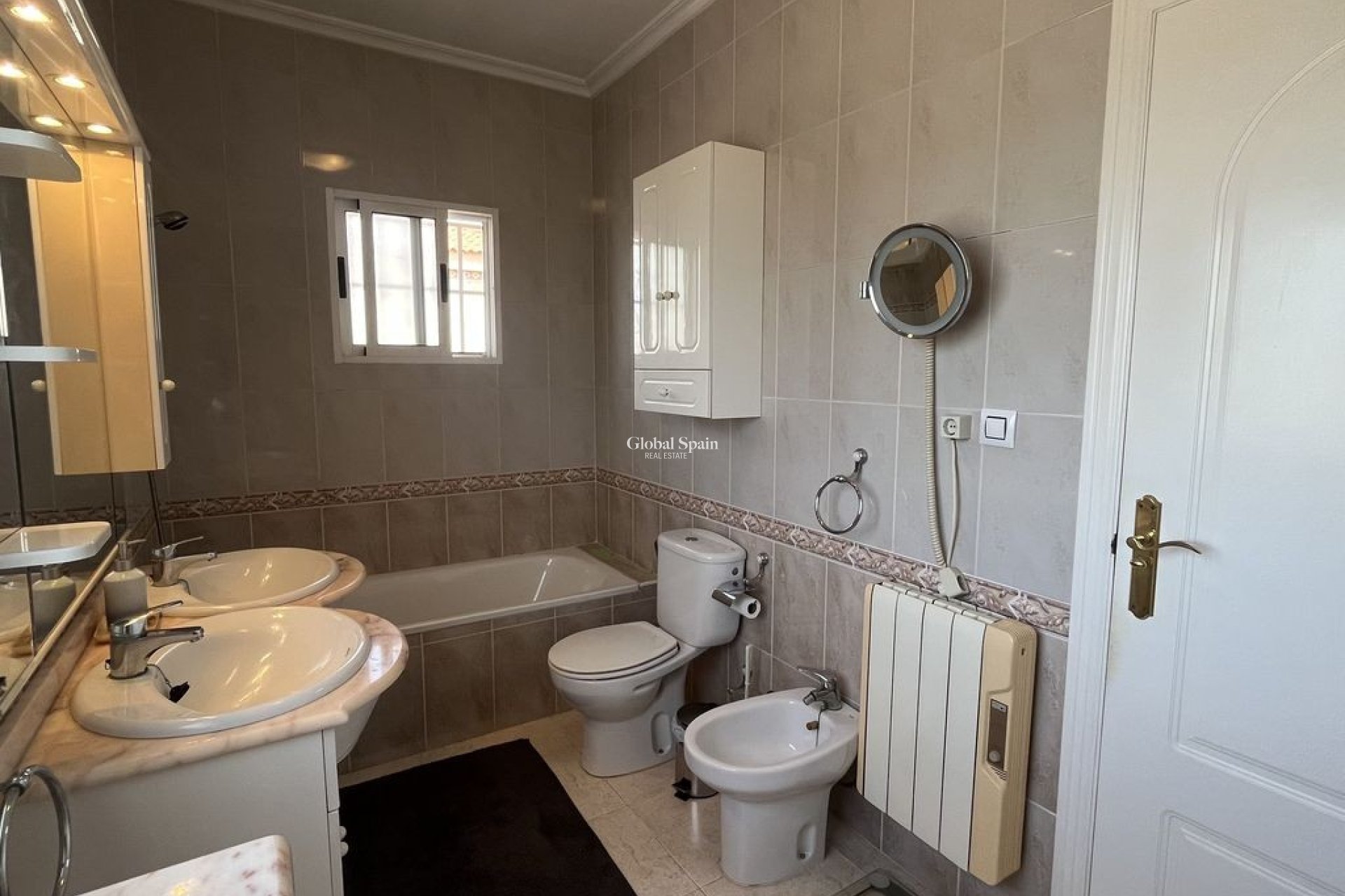 Wederverkoop - Villa -
ALGORFA - Montemar