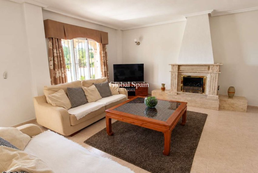 Wederverkoop - VILLA -
ALGORFA - Montemar