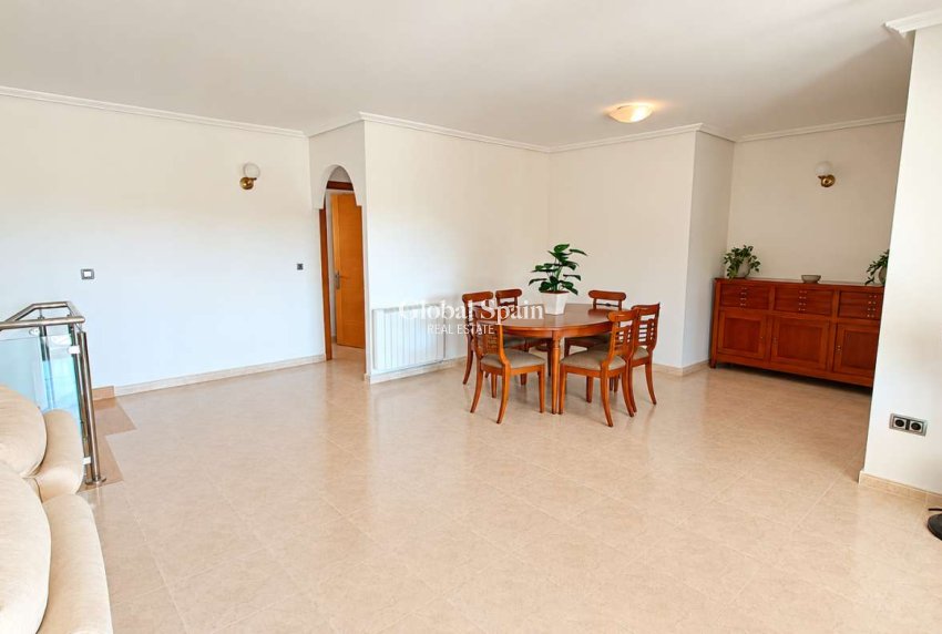 Wederverkoop - VILLA -
ALGORFA - Montemar