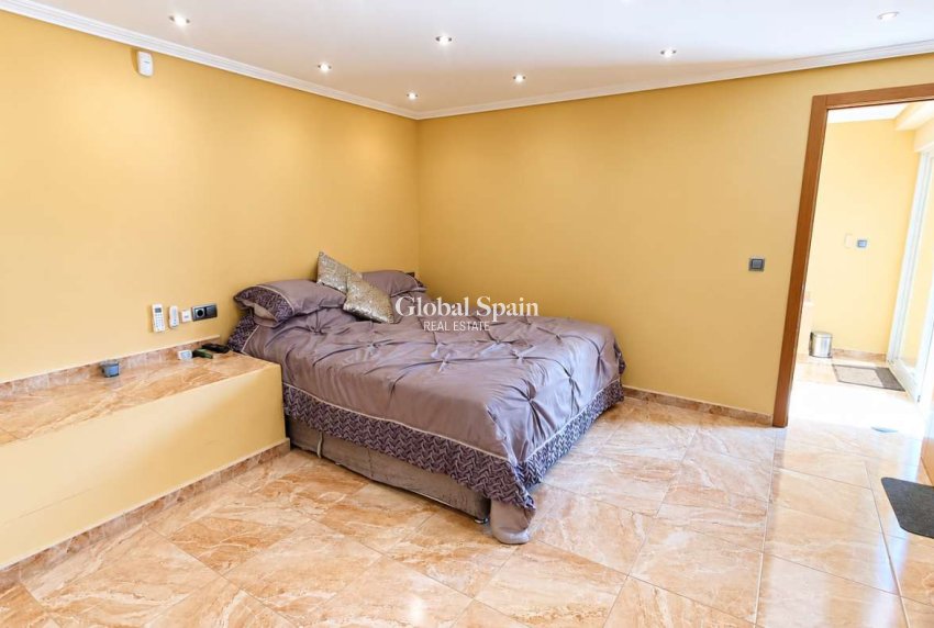 Wederverkoop - VILLA -
ALGORFA - Montemar