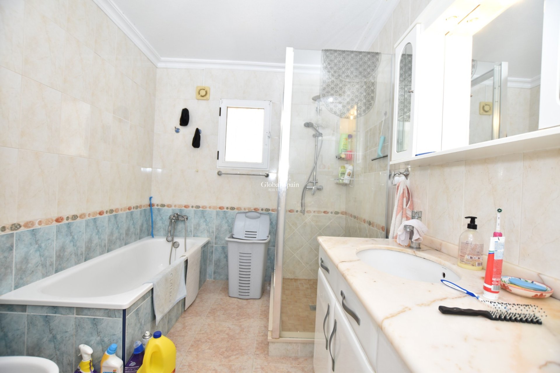 Wederverkoop - Villa -
ALGORFA