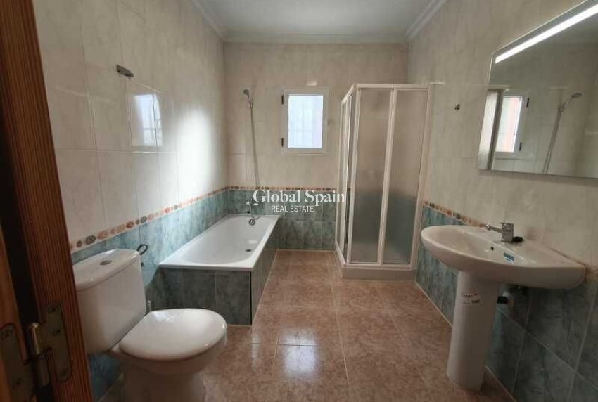 Wederverkoop - Villa -
ALGORFA