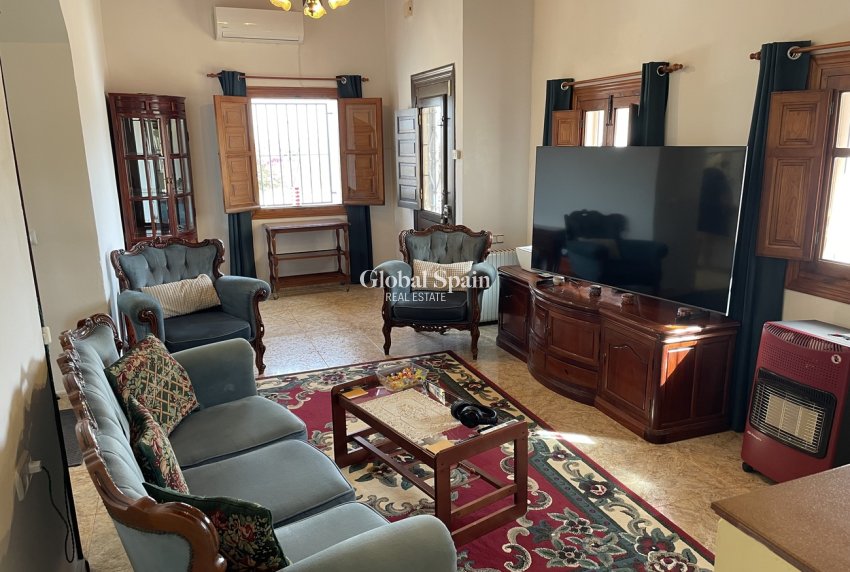 Wederverkoop - VILLA -
ALHAMA DE MURCIA - Inland