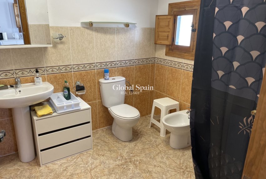 Wederverkoop - VILLA -
ALHAMA DE MURCIA - Inland