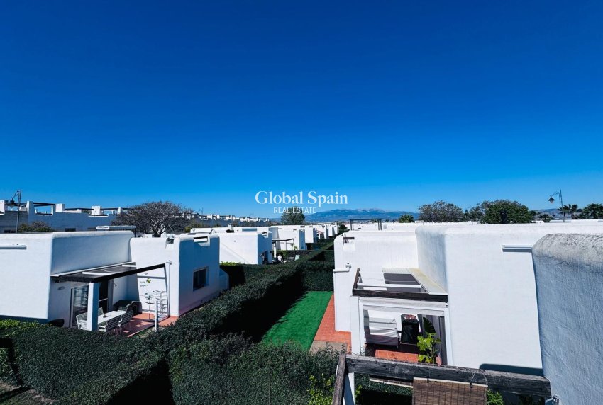 Wederverkoop - VILLA -
ALHAMA DE MURCIA