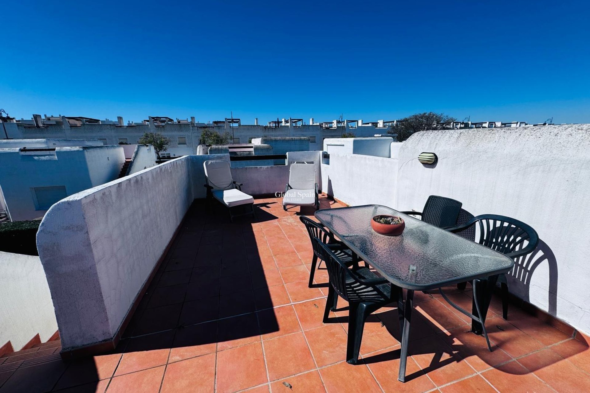Wederverkoop - VILLA -
ALHAMA DE MURCIA