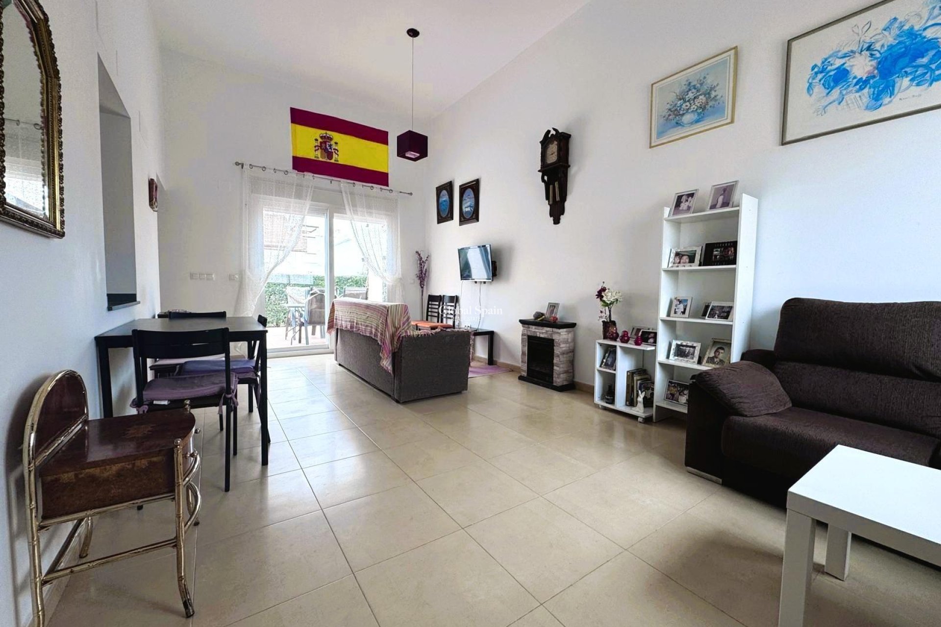 Wederverkoop - VILLA -
ALHAMA DE MURCIA
