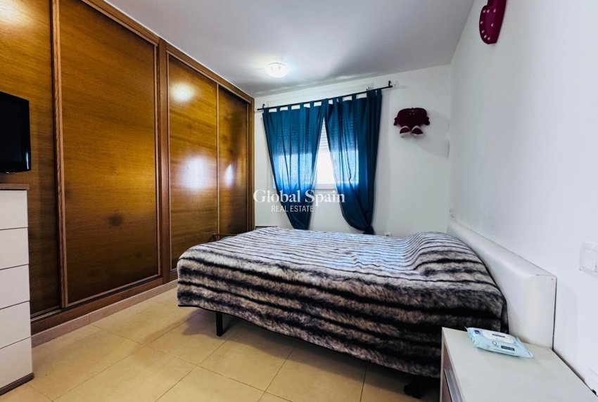 Wederverkoop - VILLA -
ALHAMA DE MURCIA
