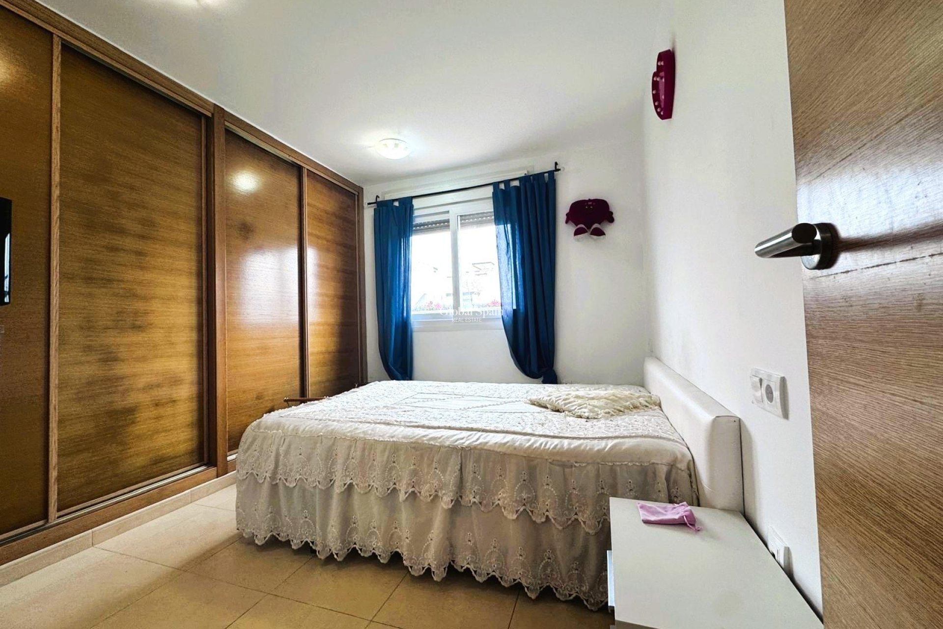 Wederverkoop - VILLA -
ALHAMA DE MURCIA