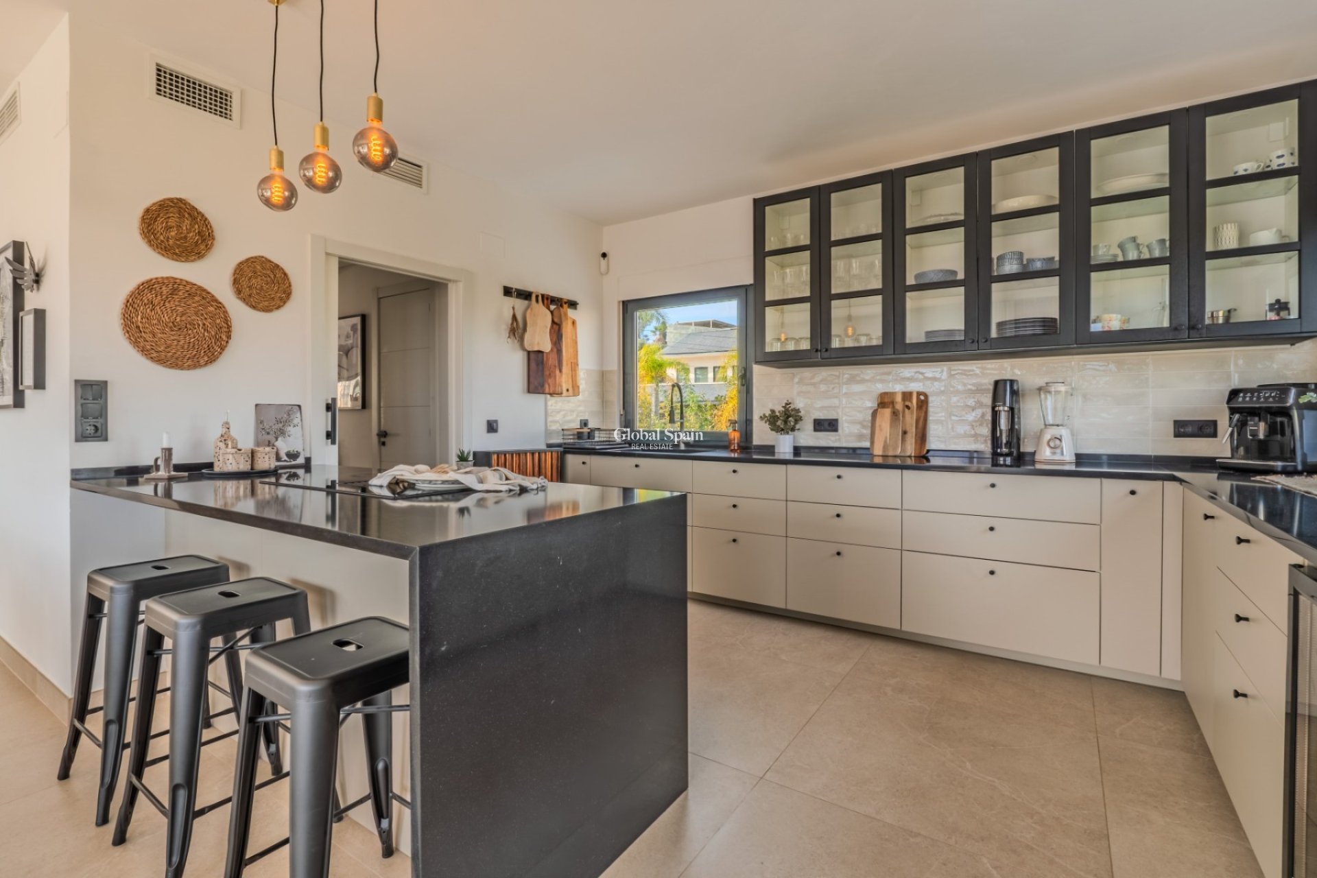 Wederverkoop - VILLA -
ALICANTE - Cabo de las Huertas