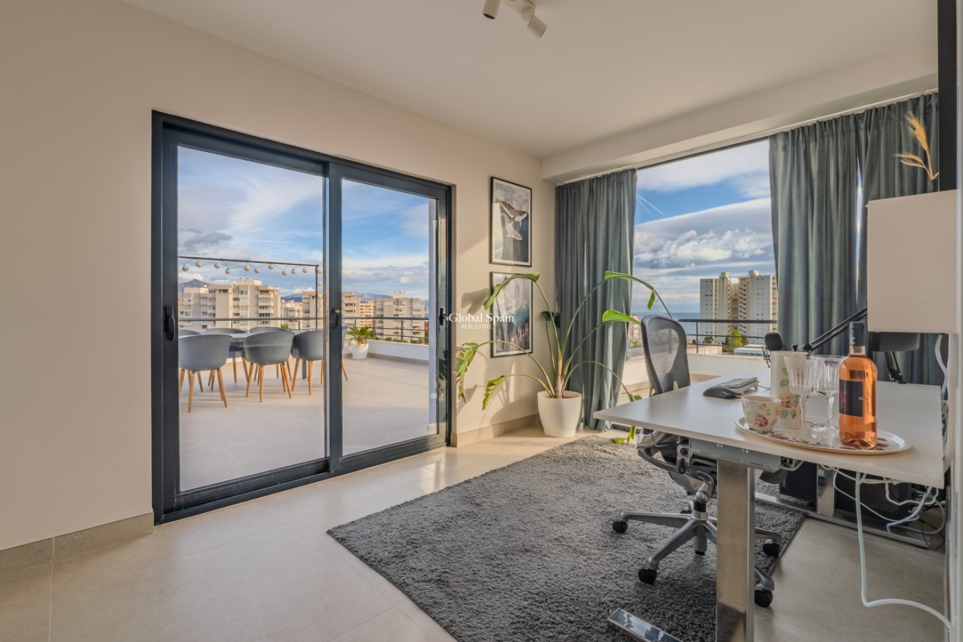 Wederverkoop - VILLA -
ALICANTE - Cabo de las Huertas