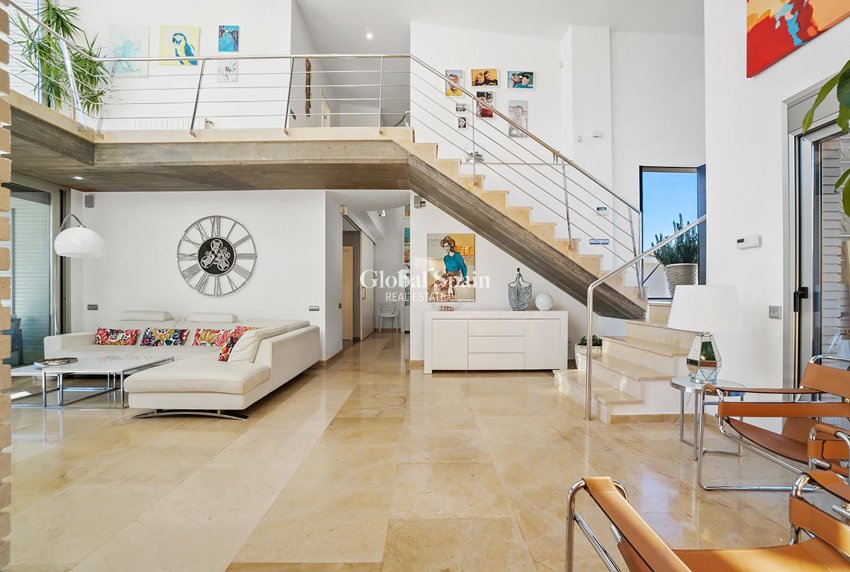 Wederverkoop - VILLA -
ALICANTE - CAMPOAMOR