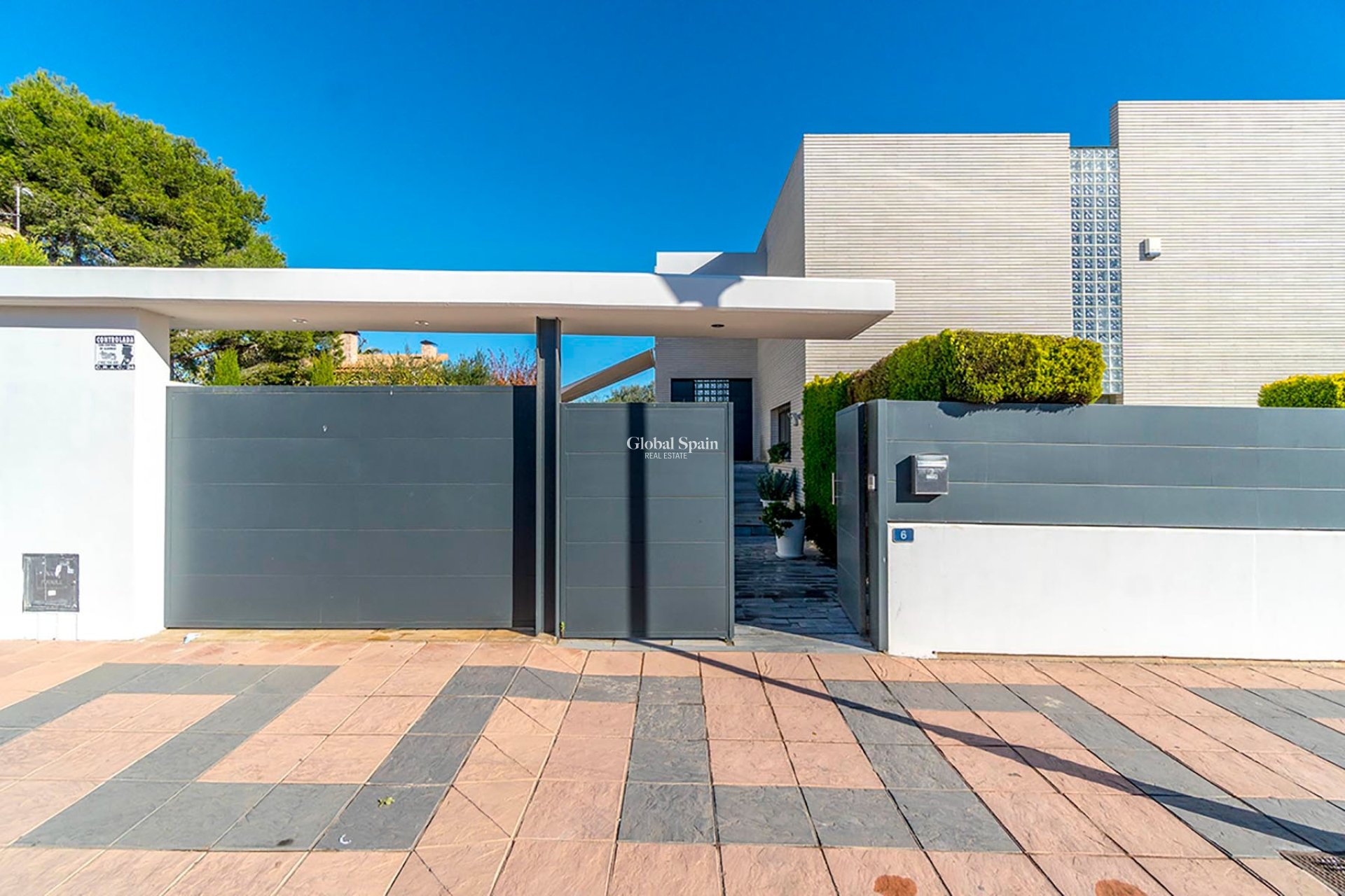 Wederverkoop - Villa -
ALICANTE - CAMPOAMOR