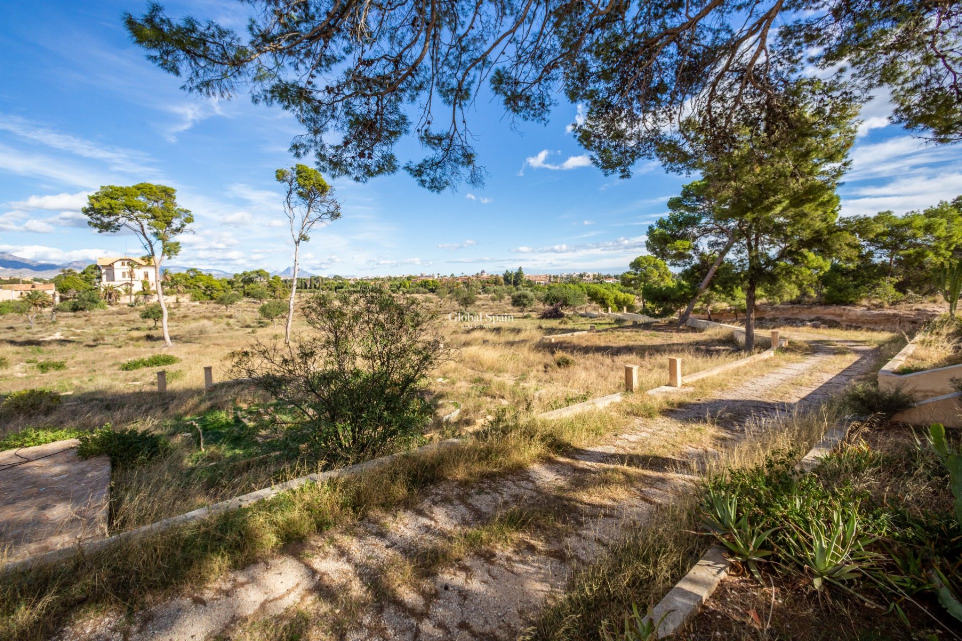 Wederverkoop - VILLA -
ALICANTE - Costa Blanca