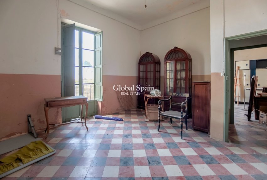 Wederverkoop - VILLA -
ALICANTE - Costa Blanca