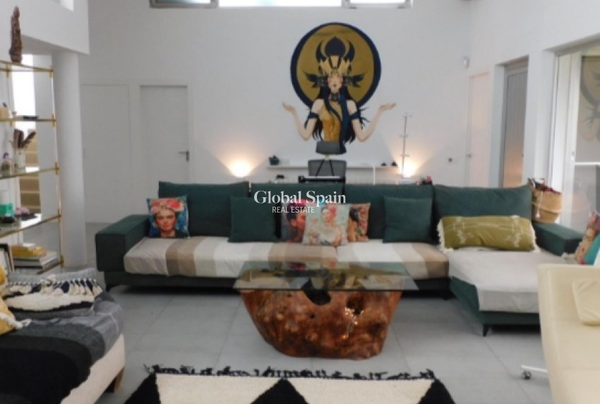 Wederverkoop - VILLA -
ALICANTE - Costa Blanca