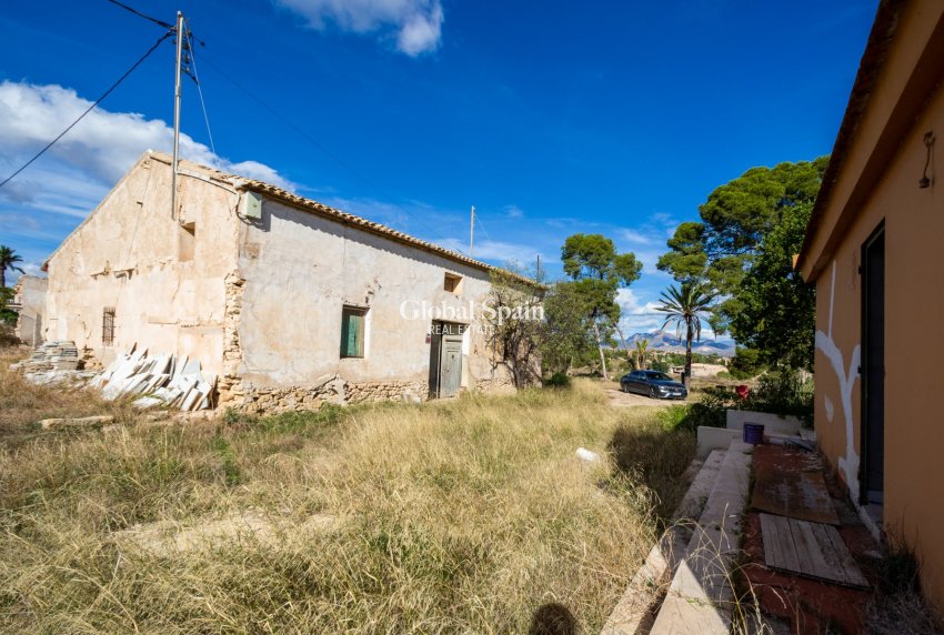 Wederverkoop - VILLA -
ALICANTE - Costa Blanca