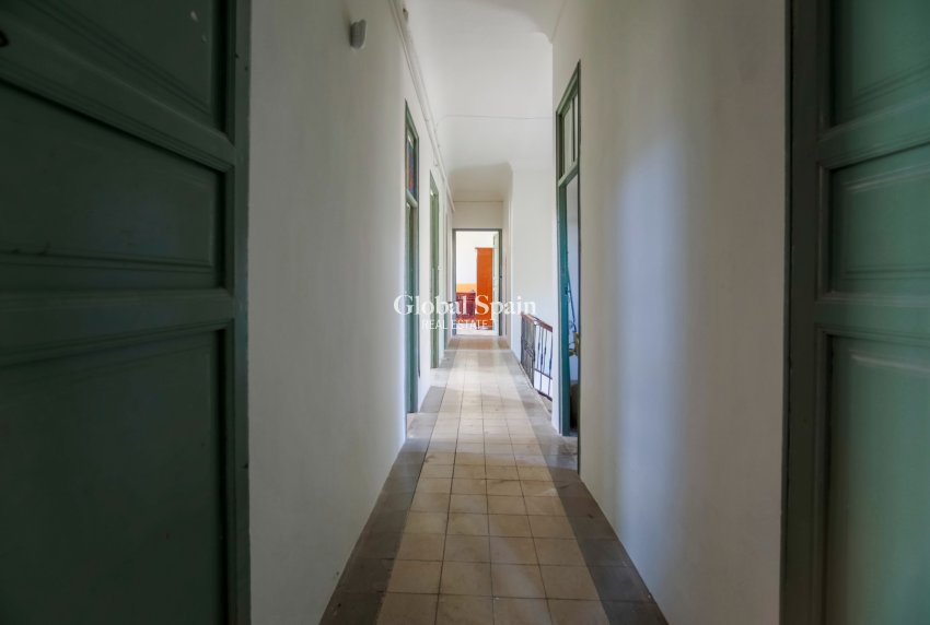 Wederverkoop - VILLA -
ALICANTE - Costa Blanca
